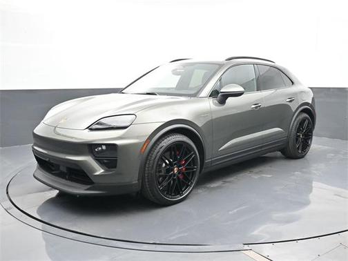 2025 Porsche Macan 4S