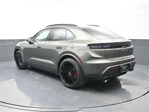 2025 Porsche Macan 4S