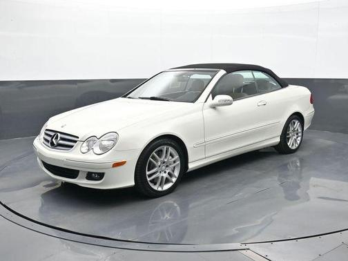 Arctic White 2009 Mercedes-Benz CLK-Class CLK 350