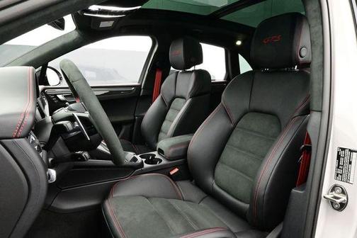 Chalk 2026 Porsche Macan Macan GTS