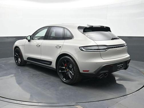 Chalk 2026 Porsche Macan Macan GTS
