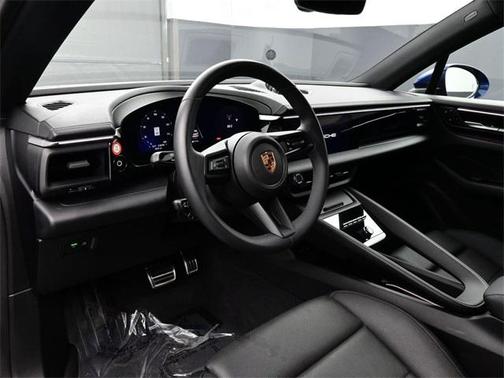 2025 Porsche Macan 4S