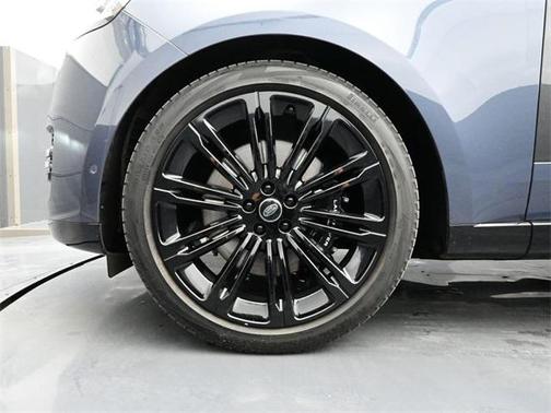 2024 Land Rover Range Rover P530 SE