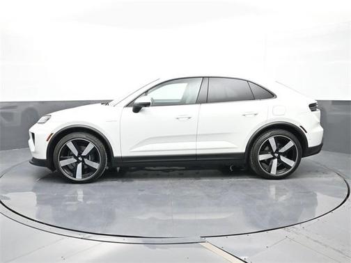 2025 Porsche Macan 4