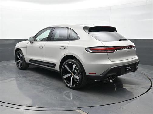 2026 Porsche Macan 