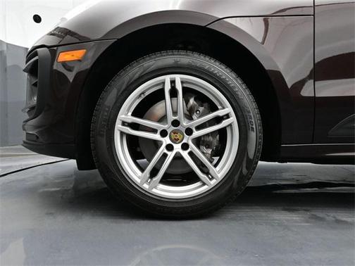 2022 Porsche Macan 