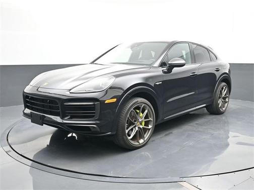 2022 Porsche Cayenne Platinum Edition