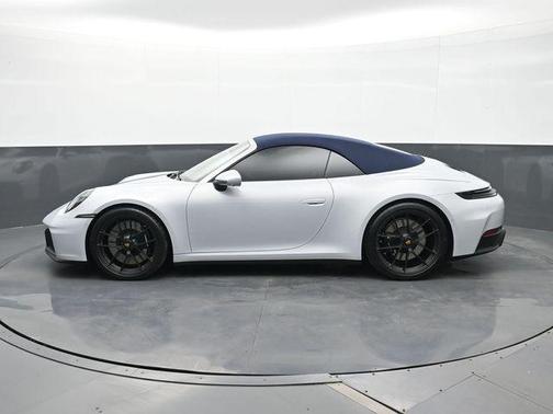 2026 Porsche 911 Carrera 4 GTS