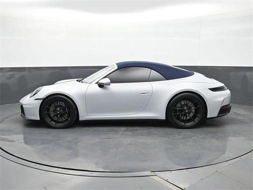 2026 Porsche 911 Carrera 4 GTS