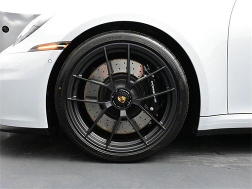 2026 Porsche 911 Carrera 4 GTS