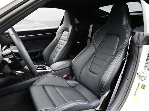 2026 Porsche 911 Carrera 4 GTS