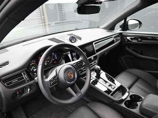 2025 Porsche Macan T