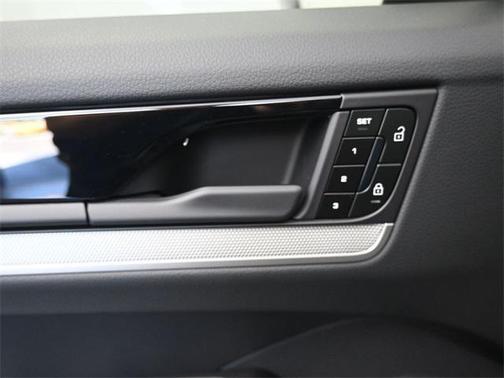 2025 Porsche Cayenne Base