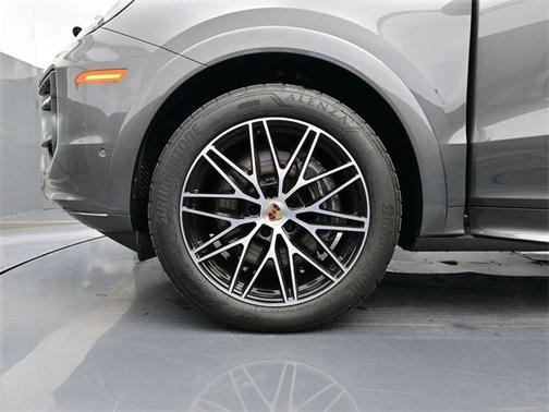 2025 Porsche Cayenne Cayenne