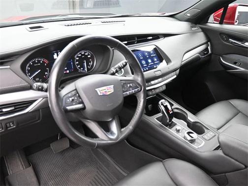 2021 Cadillac XT4 Premium Luxury