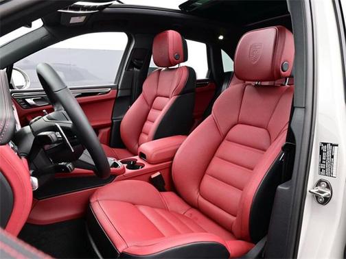 2026 Porsche Macan S