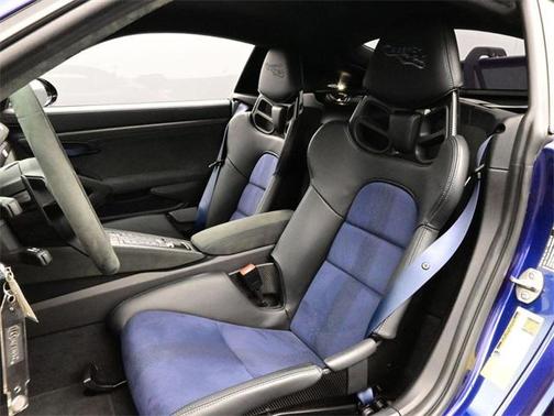 2025 Porsche 718 Cayman GT4 RS