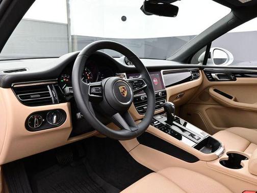 2025 Porsche Macan Macan