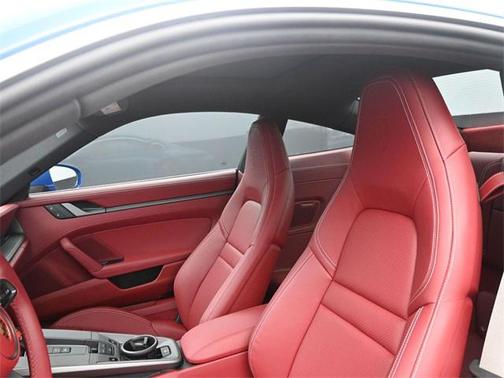 2025 Porsche 911 Carrera