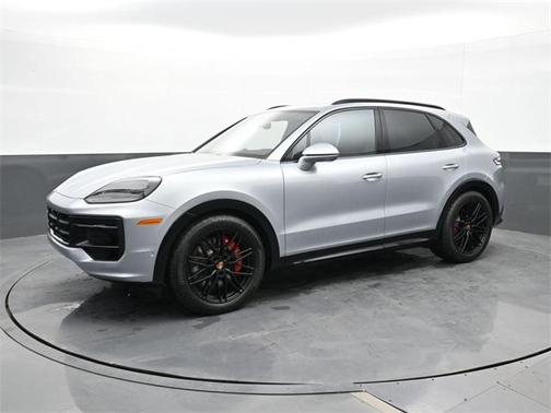 2025 Porsche Cayenne GTS