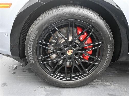 2025 Porsche Cayenne GTS