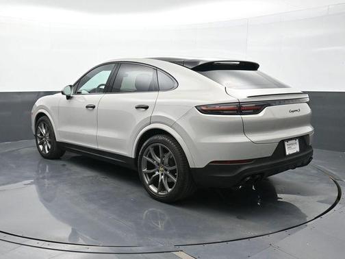2022 Porsche Cayenne S