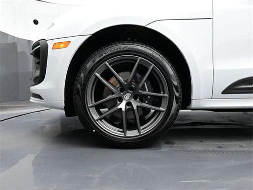 2026 Porsche Macan T