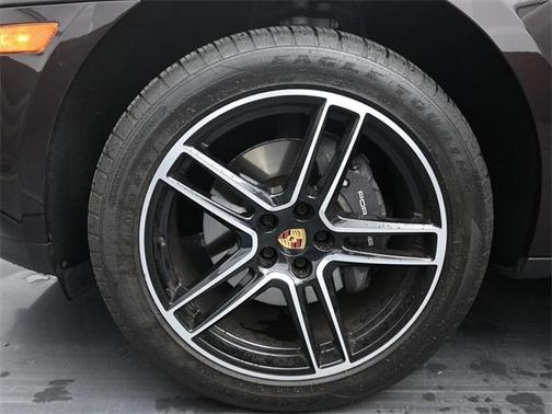 2021 Porsche Macan Base