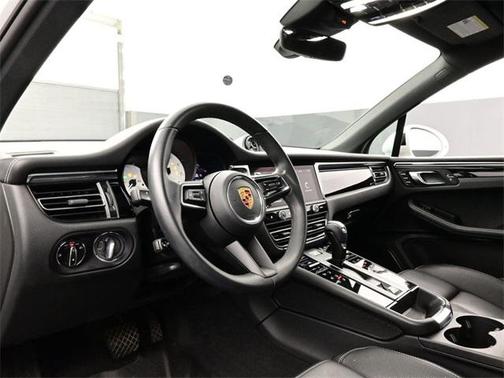 2023 Porsche Macan 