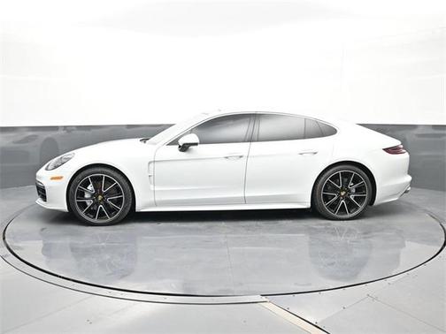 2018 Porsche Panamera 4S