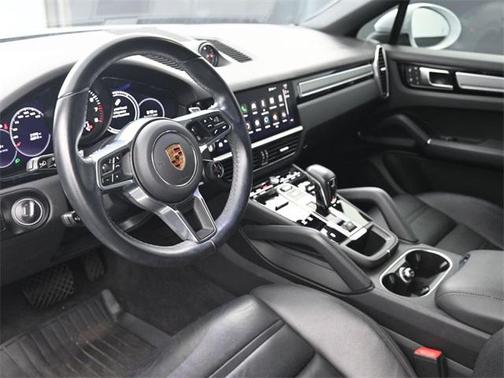 2023 Porsche Cayenne Platinum Edition