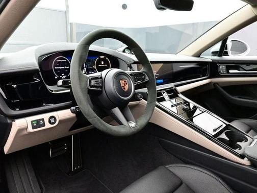 2026 Porsche Panamera 