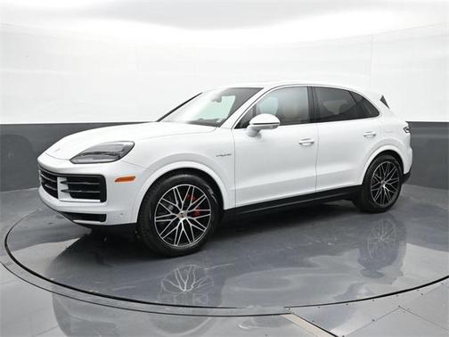 2025 Porsche Cayenne S