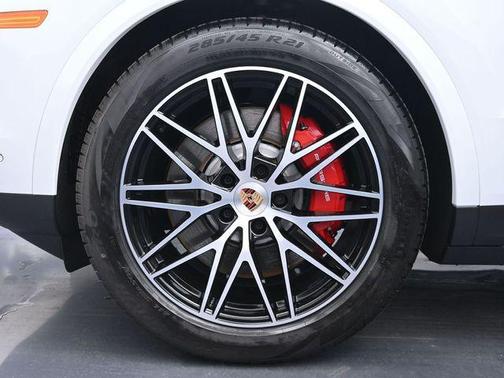 2025 Porsche Cayenne Cayenne S E-Hybrid