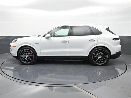 2025 Porsche Cayenne S