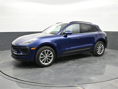 2023 Porsche Macan Base
