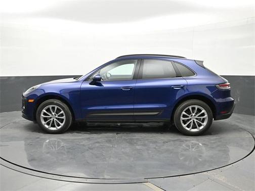 2023 Porsche Macan Base