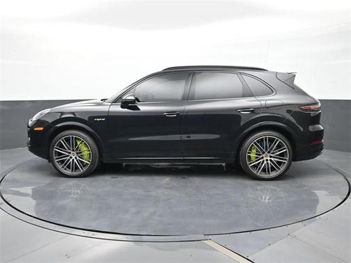 2022 Porsche Cayenne Cayenne Turbo S E-Hybrid