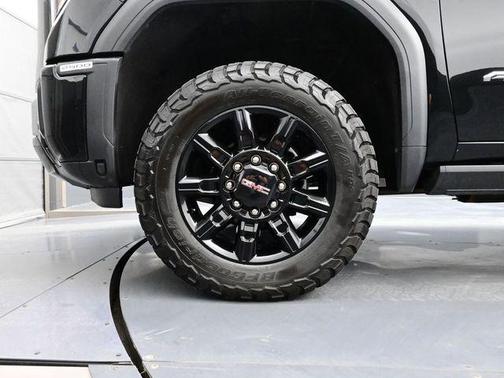 2025 GMC Sierra 2500 AT4