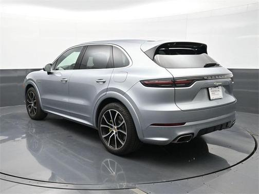 2023 Porsche Cayenne E-Hybrid S