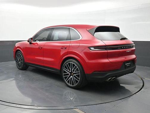 Carmine Red 2026 Porsche Cayenne Cayenne S E-Hybrid