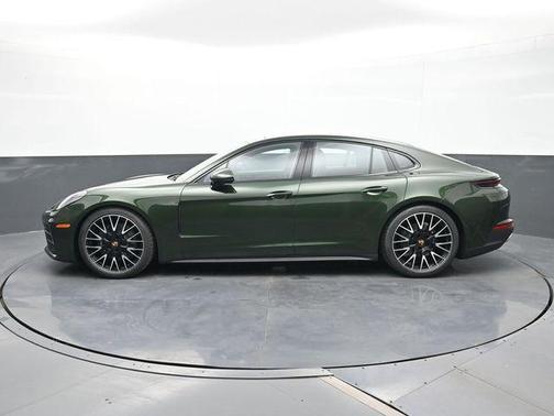 Oak 2026 Porsche Panamera 4