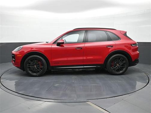 2025 Porsche Cayenne GTS