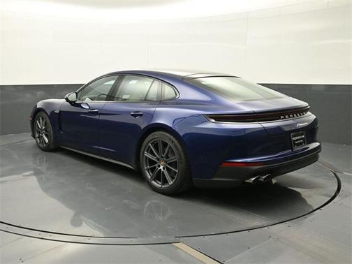 2026 Porsche Panamera 
