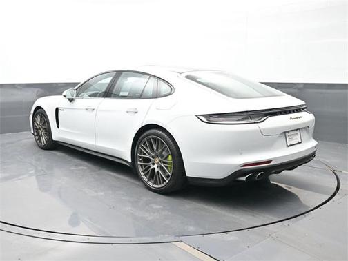 2023 Porsche Panamera 4
