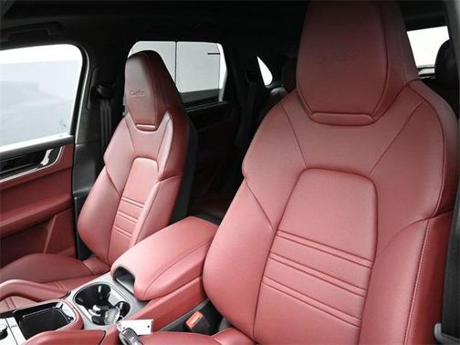 2025 Porsche Cayenne Turbo