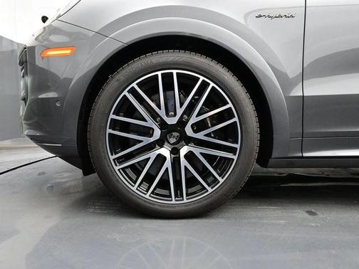2025 Porsche Cayenne Cayenne Turbo E-Hybrid