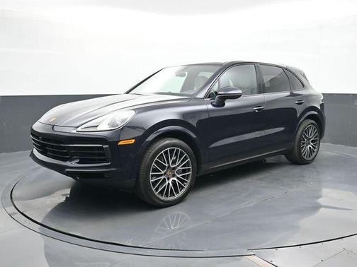 Moonlight Blue 2022 Porsche Cayenne Platinum Edition