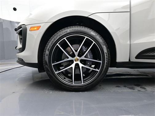 2023 Porsche Macan 