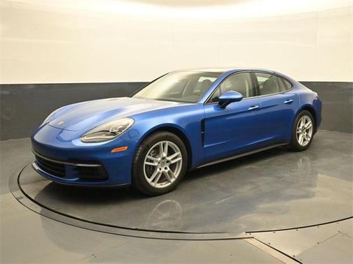 2017 Porsche Panamera 4